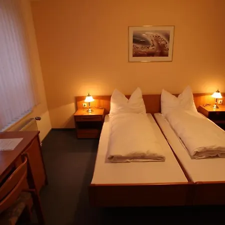 Weisse Taube Hotel